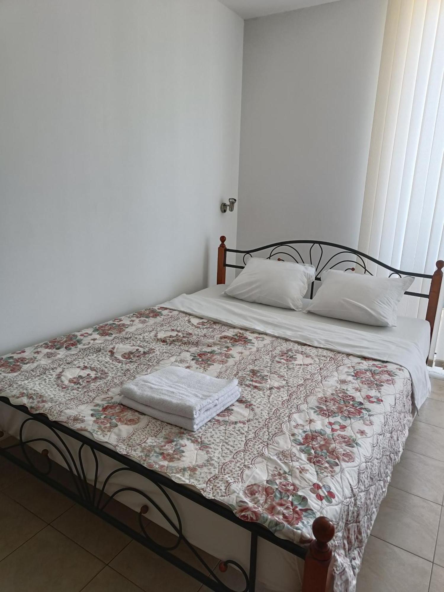 סאני ביץ' Rose Residence מראה חיצוני תמונה